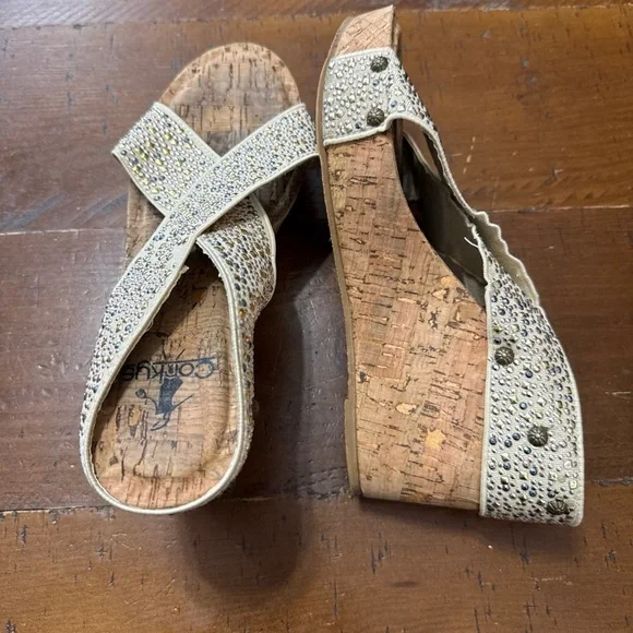 Corkys Women's Sandals with Rhinestone Embellishments - Cream and Gold size 7 - Picture 7 of 12